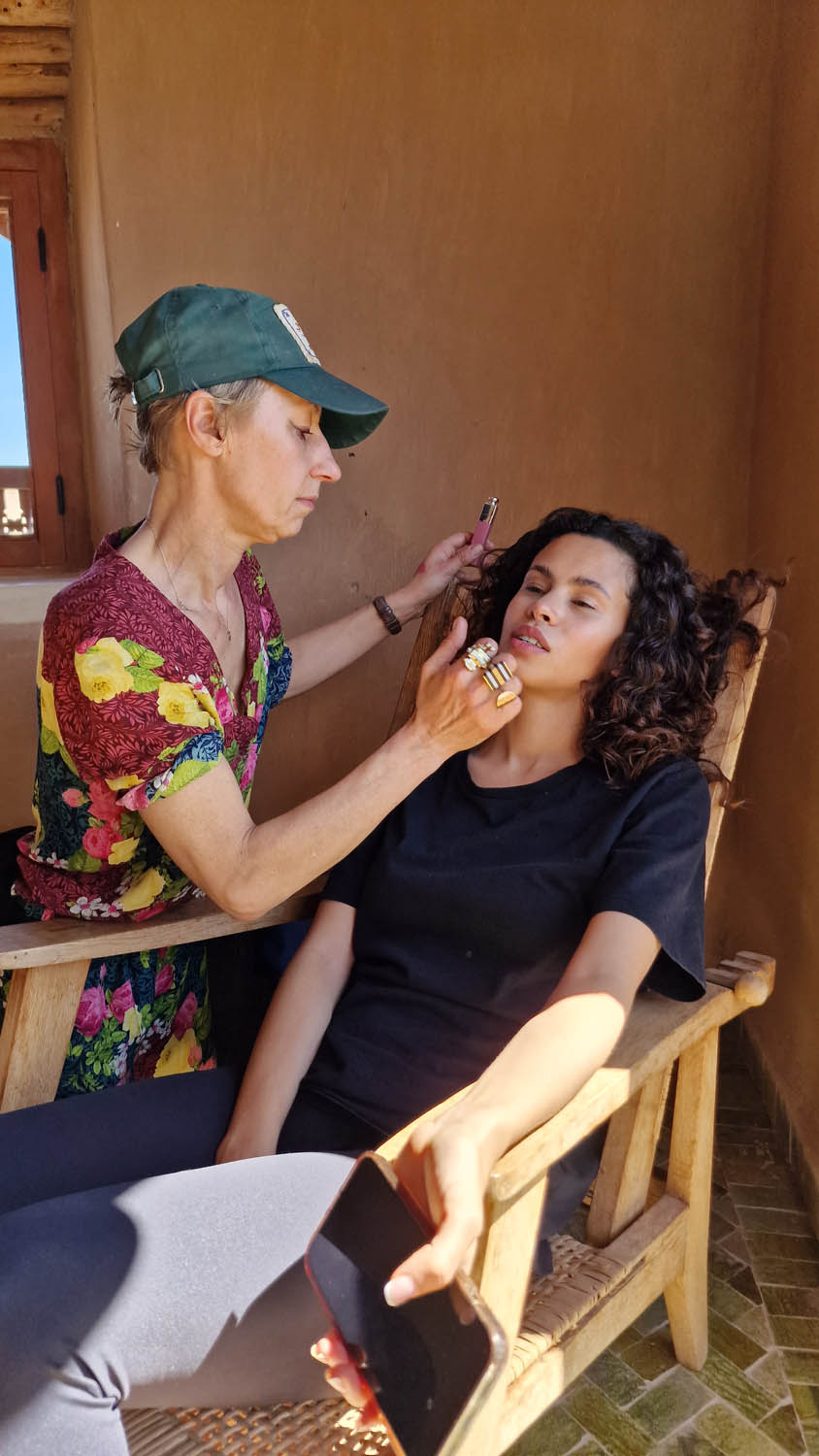 Blandine Lagoutte bei einem shooting in Marrakech